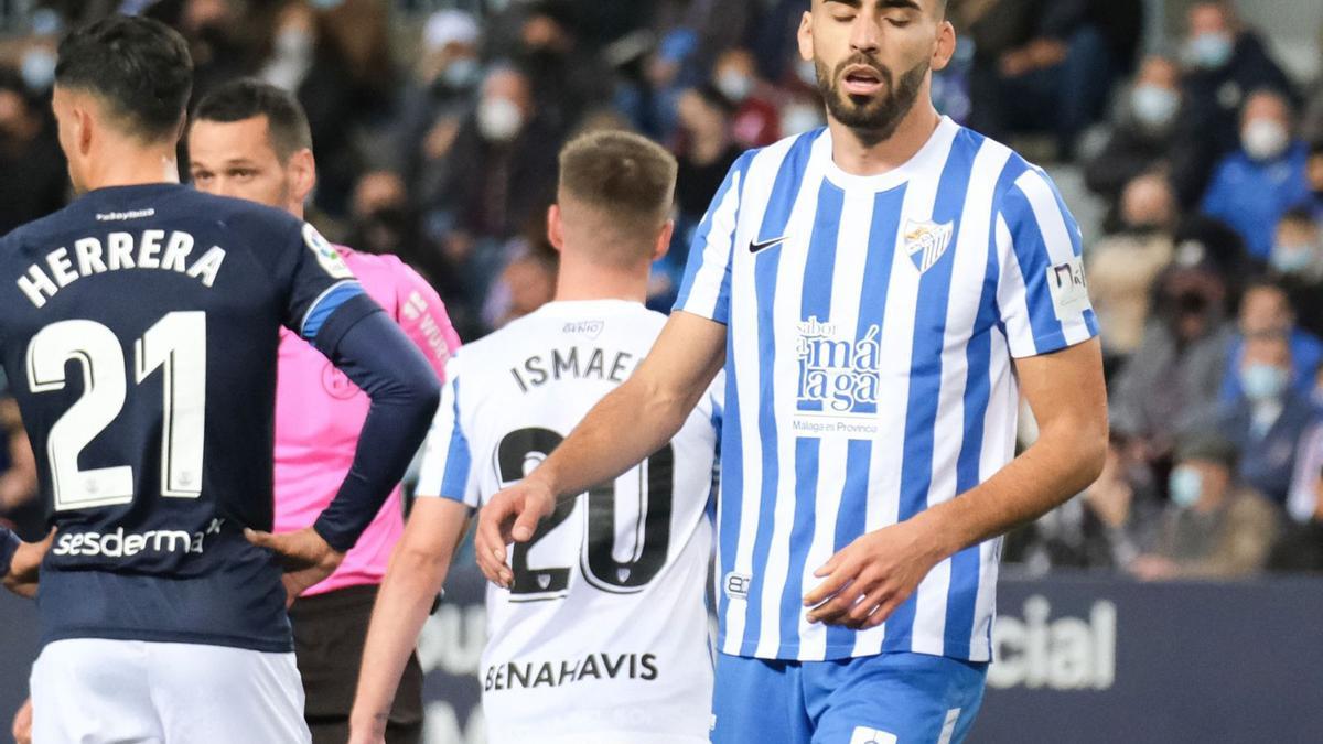 Juande Rivas, durante el
partido frente al Ibiza en
La Rosaleda.  gregorio marrero