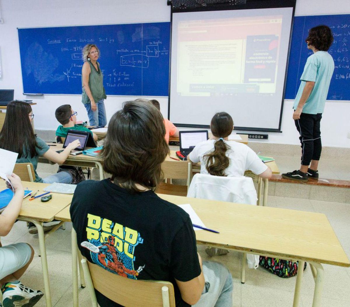 La falta de professors tensa la preparació de la selectivitat La falta de professors tensa la preparació de la selectivitat