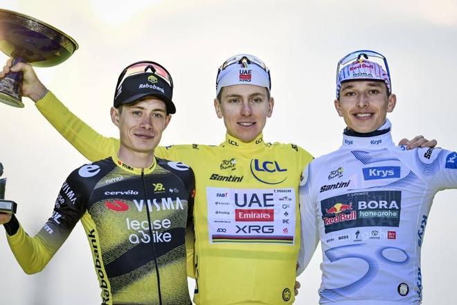 Los ciclistas del Tour no podrán subir al podio ni con gafas ni con casco