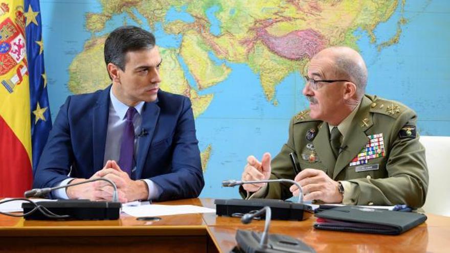 Pedro Sánchez felicita la Navidad a los militares en el exterior