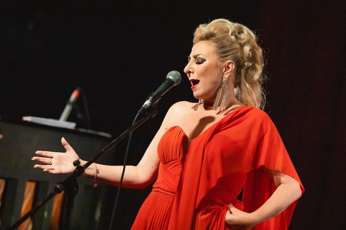 Pilar Boyero, cantante de copla extremeña.