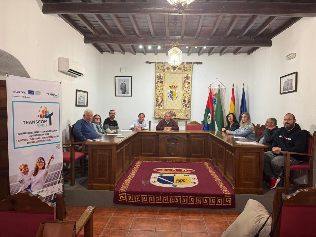 Reunión de la comunidad de energías renovables Zarza la Mayor.