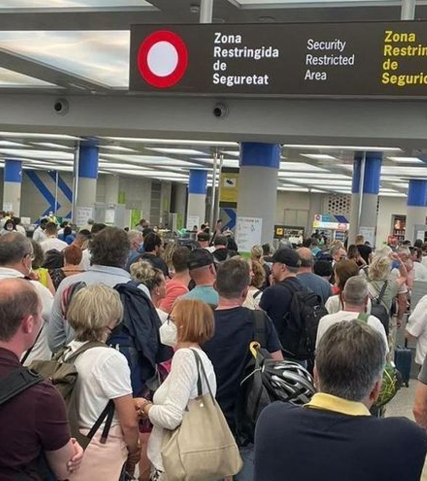 Chaos am Flughafen von Mallorca: Lange Schlangen an der Sicherheitskontrolle