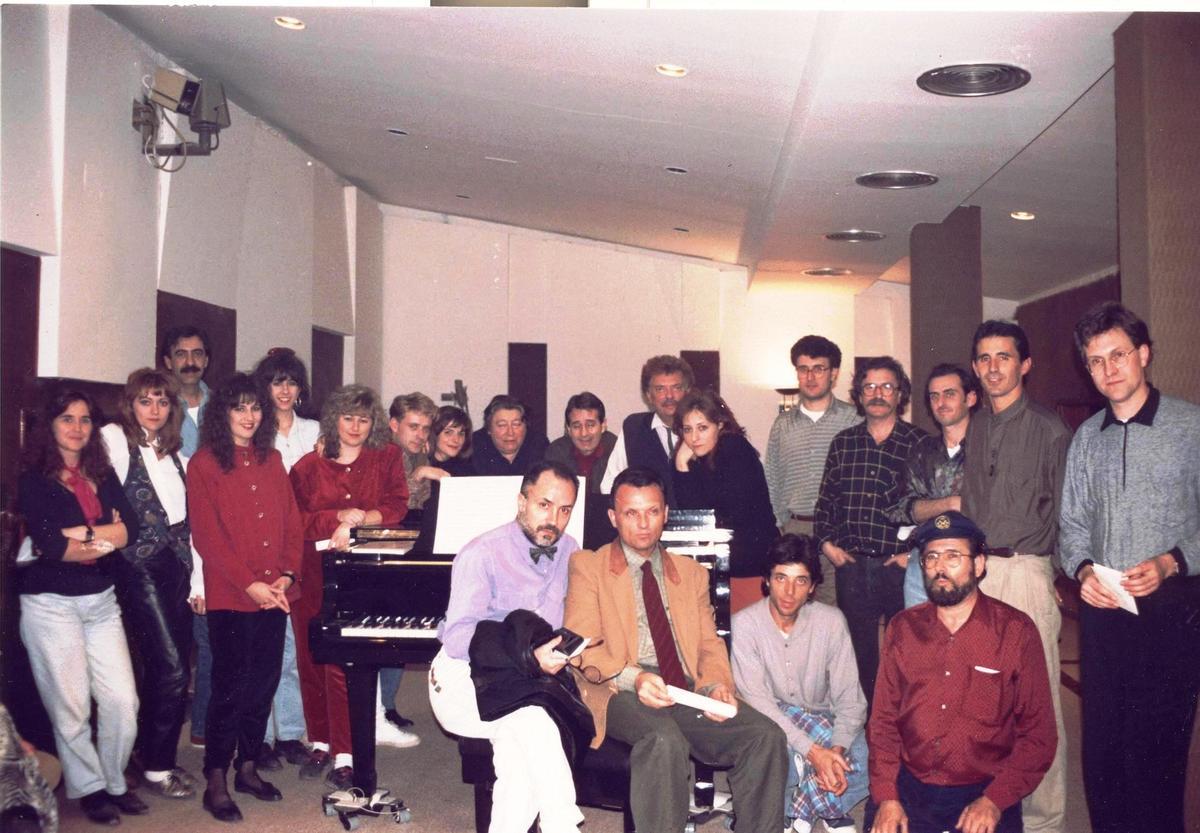 Carraixet en los estudios Tabalet de Lluís Miquel, con Ovidi, Al Tall, Urbalia Rurala, Paco Muñoz, Lluís el Sifoner o Remigi Palmero, para la grabación de &quot;Quart creixent&quot;..