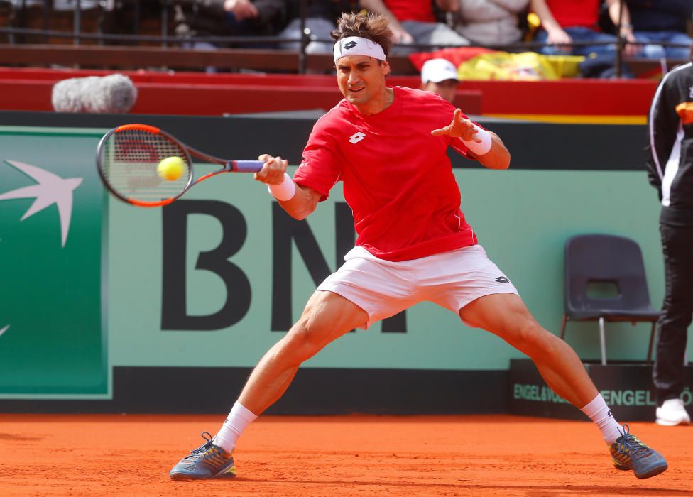 Primer partido de la Copa Davis en València entre Ferrer y Zverev.