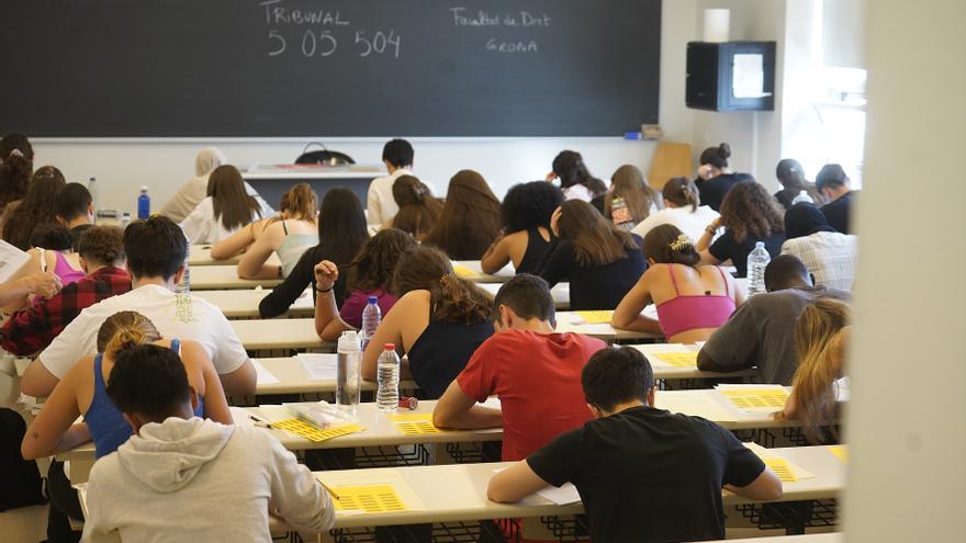 Més de 6.400 alumnes fan la Selectivitat de setembre a partir de dimarts, 1.000 més que fa un any