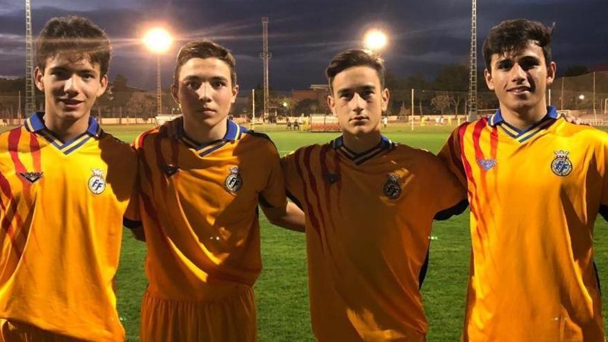 Los cuatro jugadores del Elche en un entrenamiento de la Selección Valenciana