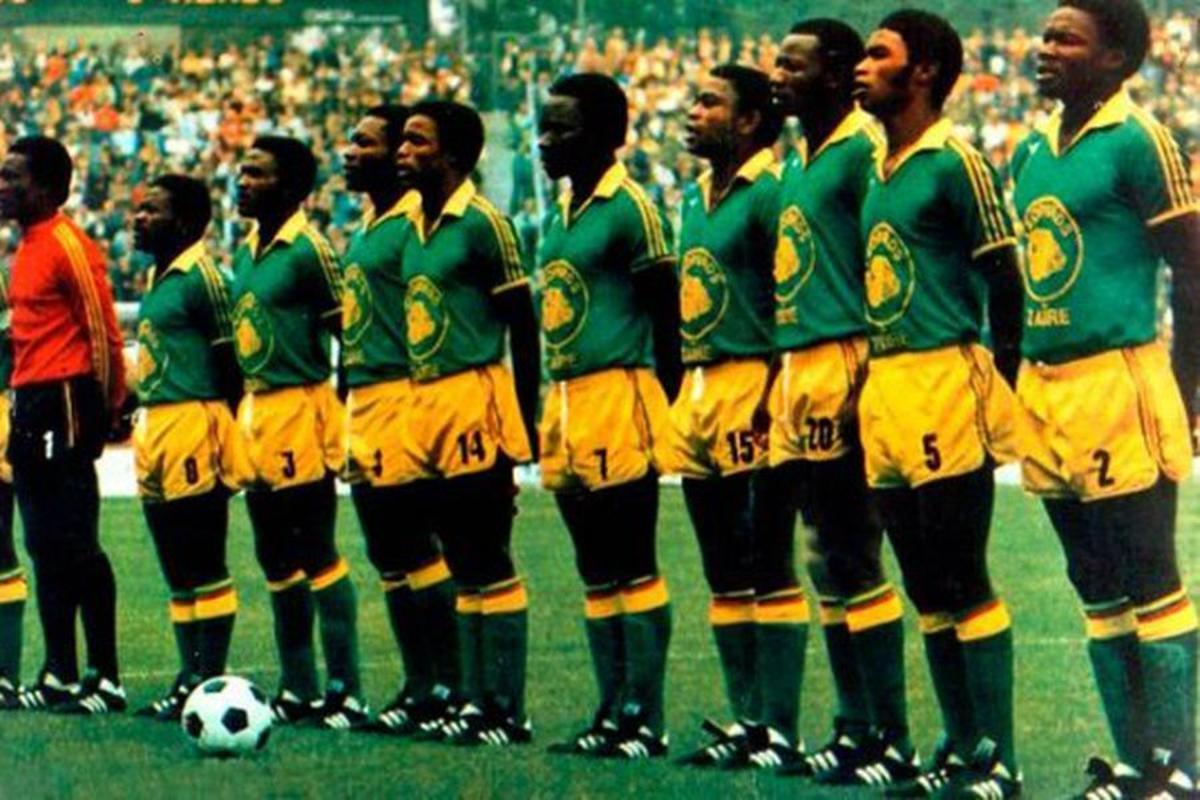 La selección de Zaire, antes de jugar contra Brasil en el Mundial de 1974.