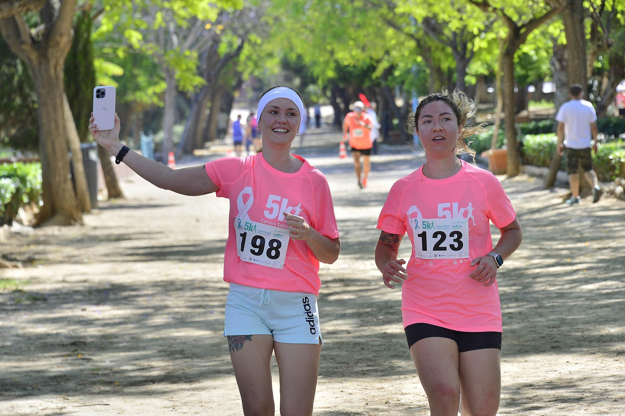 Carrera solidaria organizada por  QUIRÓNSALUD en beneficio de la asociación AFECÁNCER
