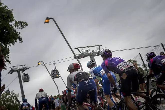 Una quincena de ciudades barcelonesas afianzan sus carreteras para el paso del Tour con una inversión de 700.000 euros