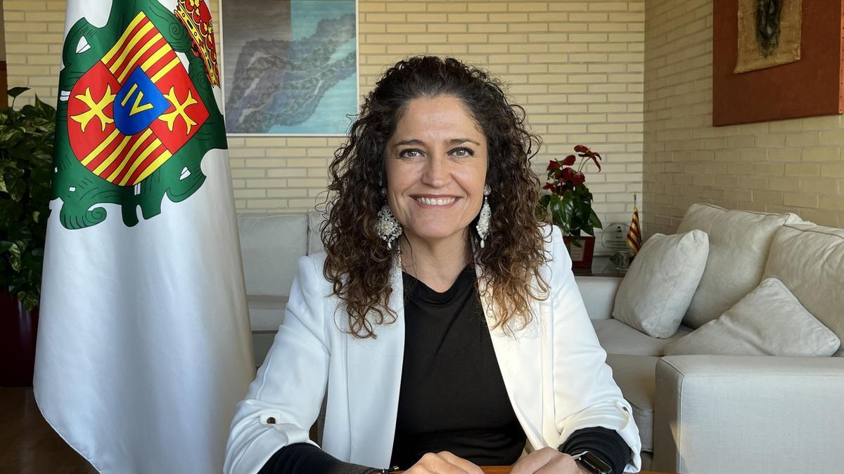 Elena Lacalle, alcaldesa de Cuarte de Huerva, enumera sus planes para mejorar los servicios en el municipio.