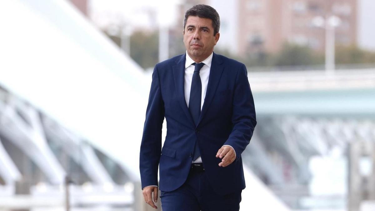 El presidente de la Generalitat valenciana, Carlos Mazón, a su llegada al funeral de Estado