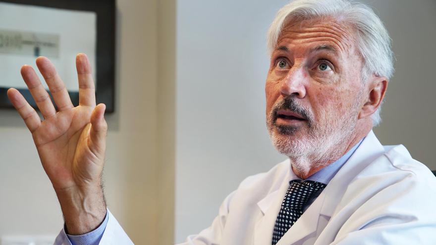 Forbes sitúa al cirujano mallorquín Antonio De Lacy entre los cien mejores médicos del país