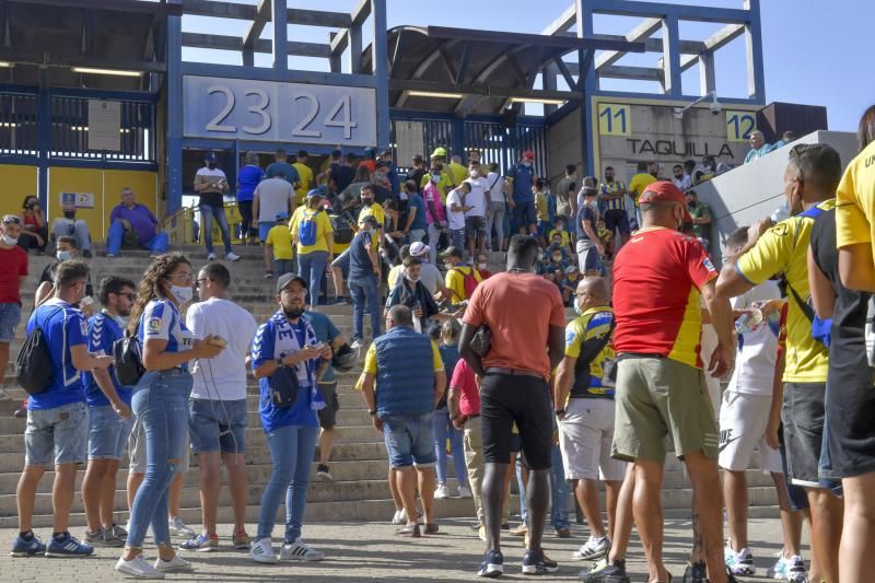 Ambiente durante el derbi en el Estadio de Gran Canaria