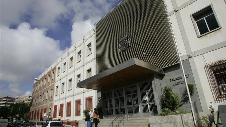 La Junta señala que la remodelación del edificio de la Audiencia Provincial está pendiente de firma