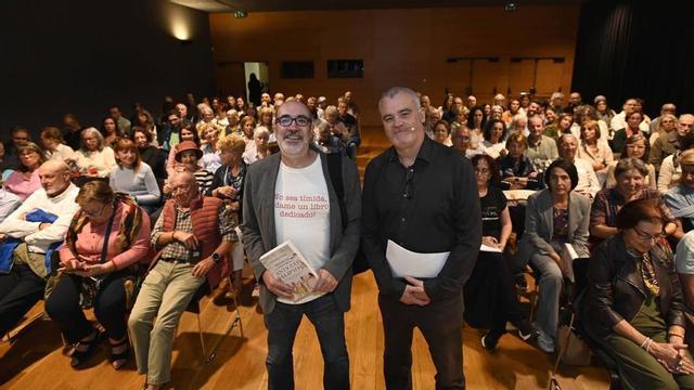 Desde la izquierda, José Miguel 
Parra y Rubén Rey, ayer, en el 
Club FARO. |  Pablo H. Gamarra