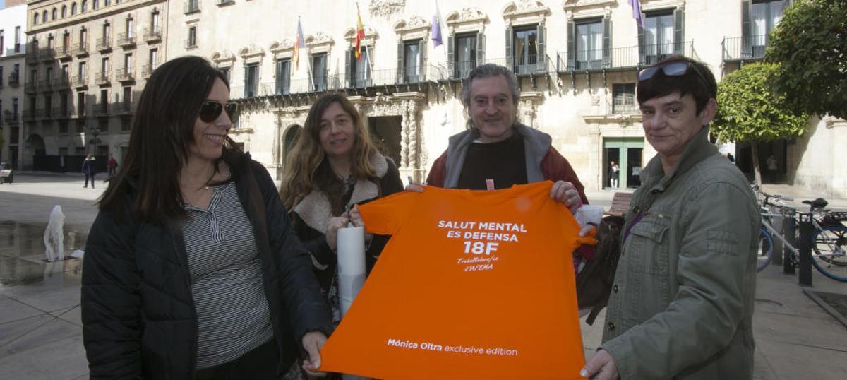 Los manifestantes han diseñado camisetas reivindicativas