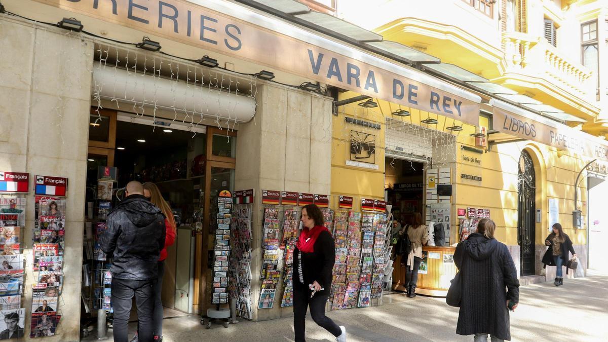 Fachada de la librería Vara de Rey.