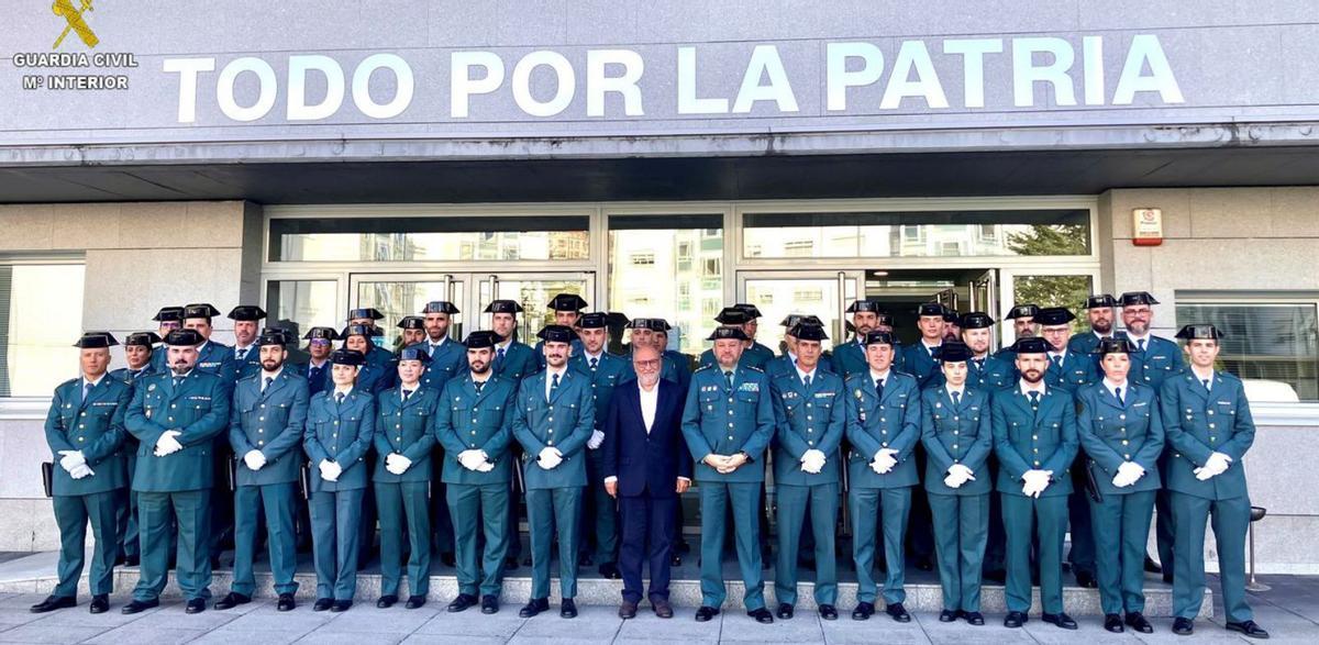 Los 41 nuevos agentes que se incorporan a la comandancia de Pontevedra. |  FdV