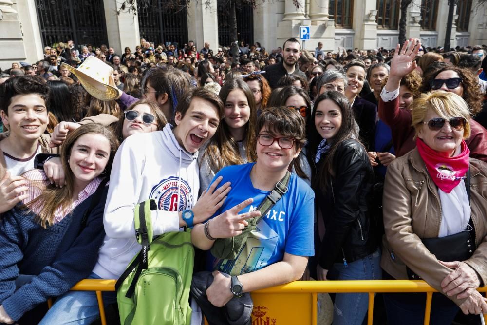 Búscate en la mascletà del 8 de marzo