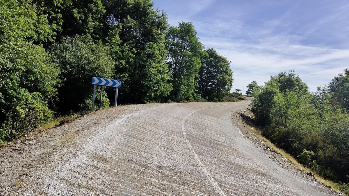 Vertido de salmuera en la carretera de Puebla a Ungilde