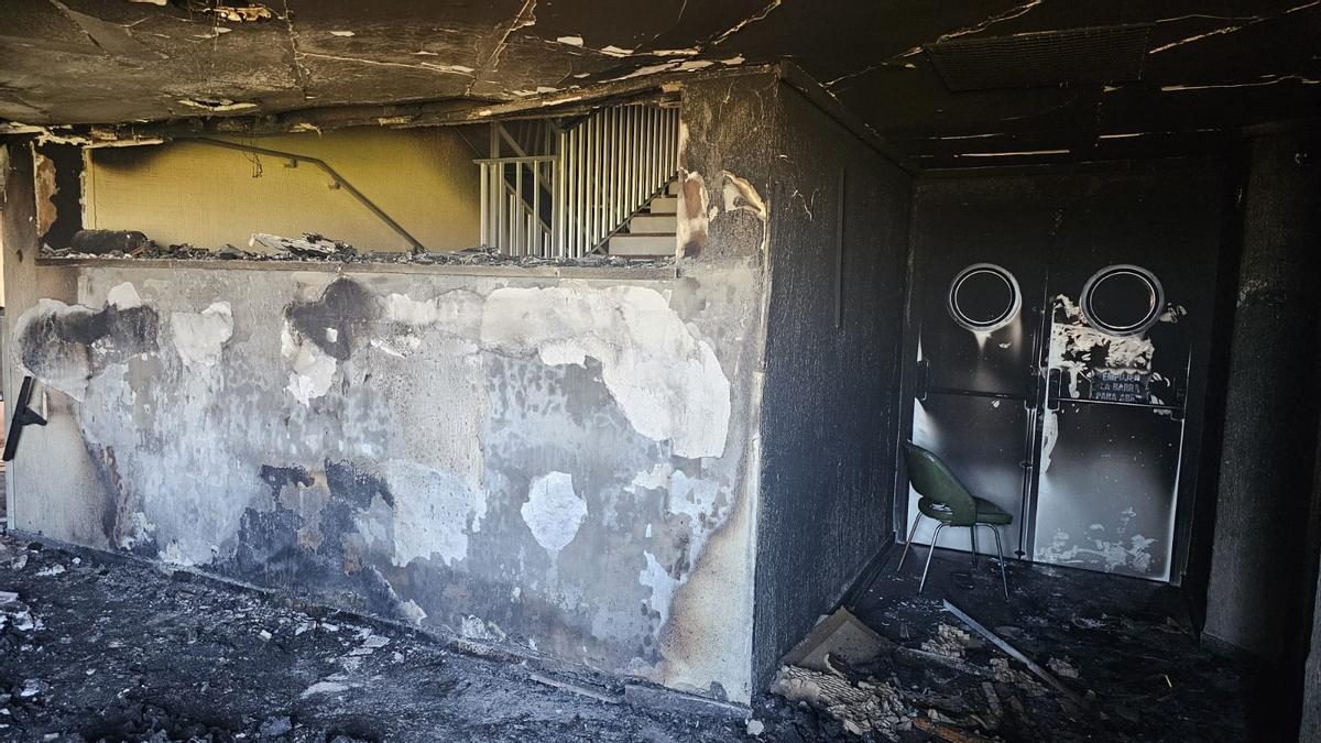 Fotogalería | Imágenes del incendio en la residencia de La Granadilla de Badajoz