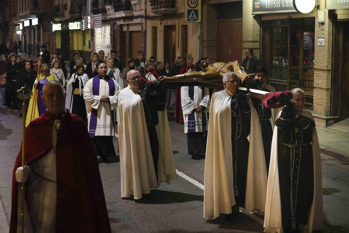 Los momentos más destacados de la Procesión del Silencio en el Port de Sagunt
