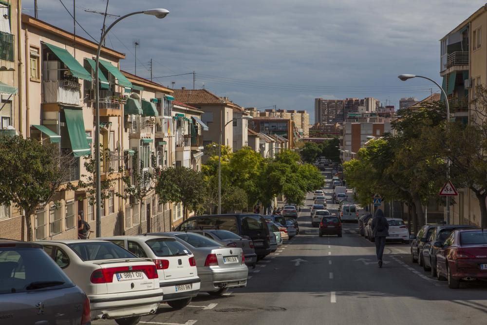 La pobreza llega a la zona de la Plaza de Toros de Alicante