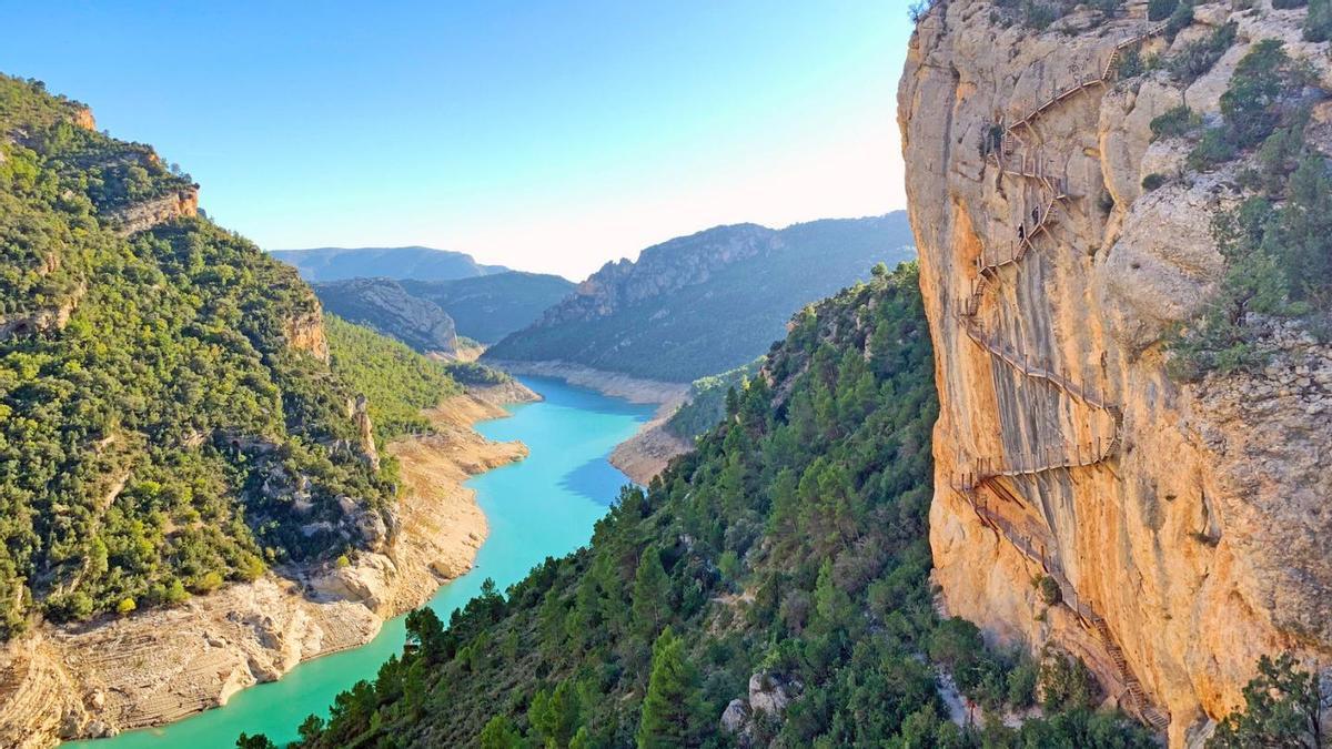 Este lugar tiene una de las rutas senderistas más espectaculares y desconocidas de España.