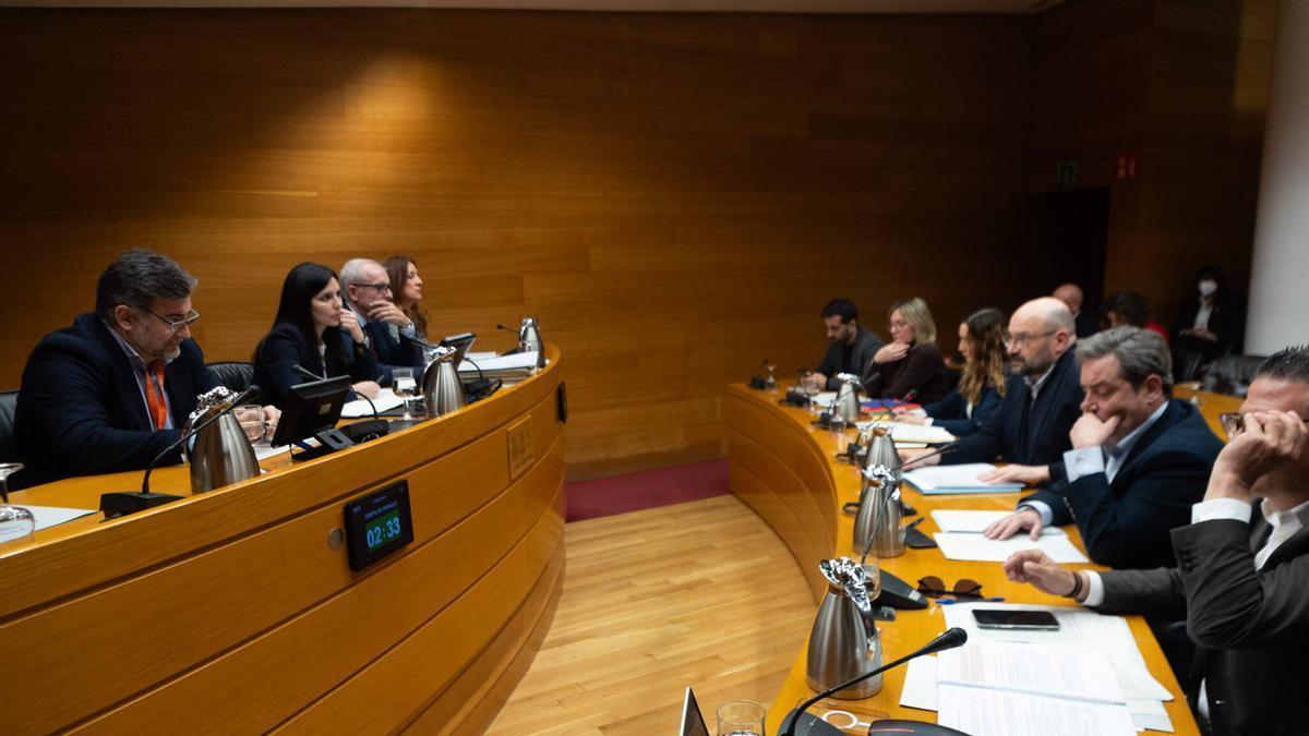 Así es la urbanización Les Naus: la polémica promoción de vivienda protegida en Alicante con adjudicaciones a cargos públicos y familiares