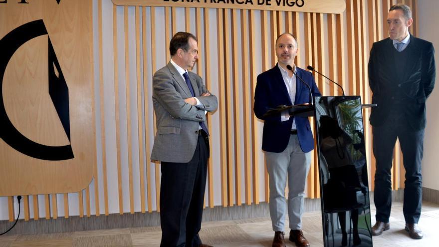 Regades y Caballero, esta mañana, en la presentación de los finalistas.