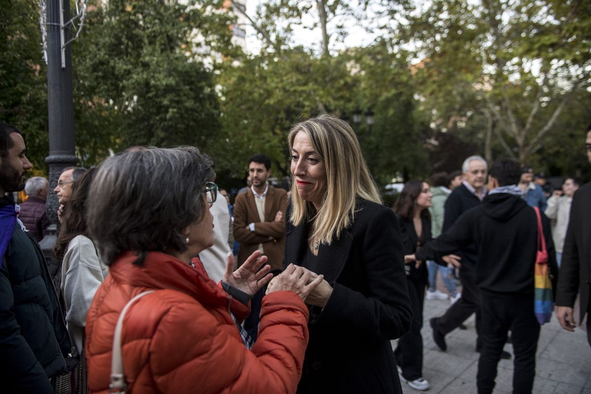 Fotogalería | Así fue la concentración en defensa de los derechos LGBTI en Cáceres