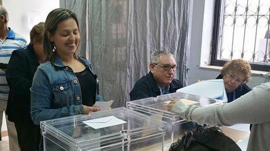 Gente votando durante las pasadas elecciones municipales y autonómicas