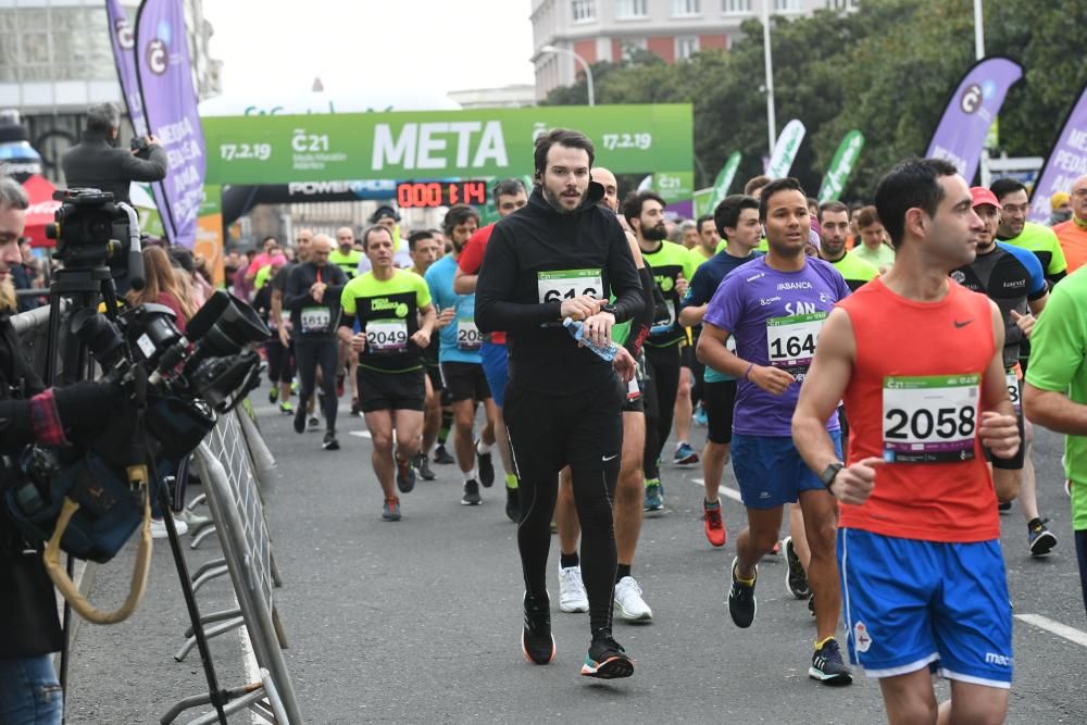 Búscate en la galería del medio maratón Coruña21