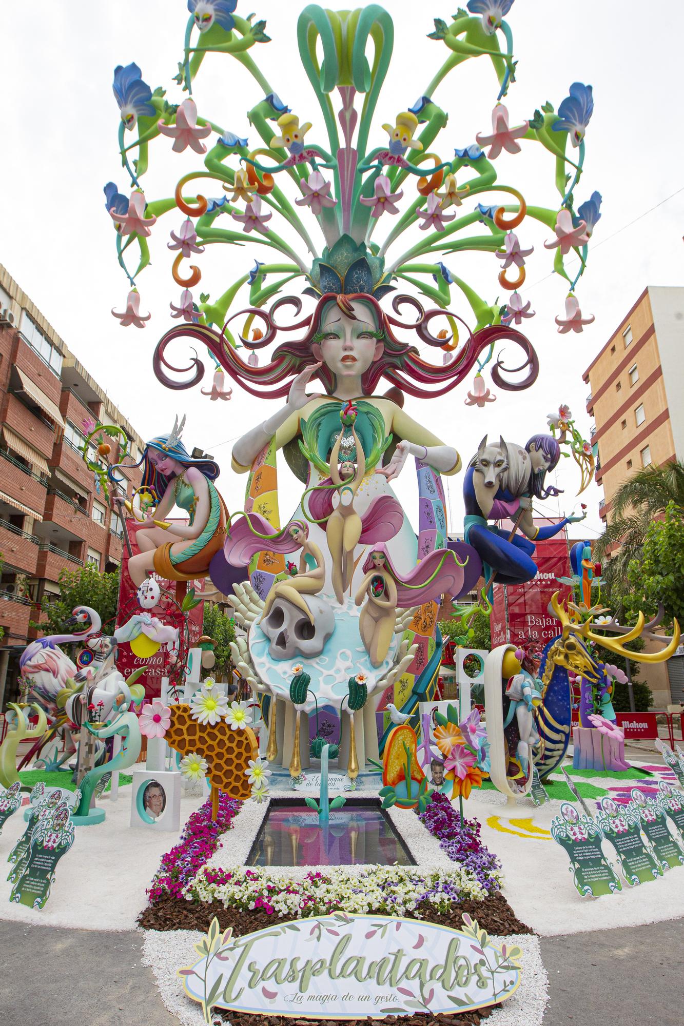 Detalles y celebracion de la hoguera Florida Portazgo, de Pere Baenas, ganadora de la Especial