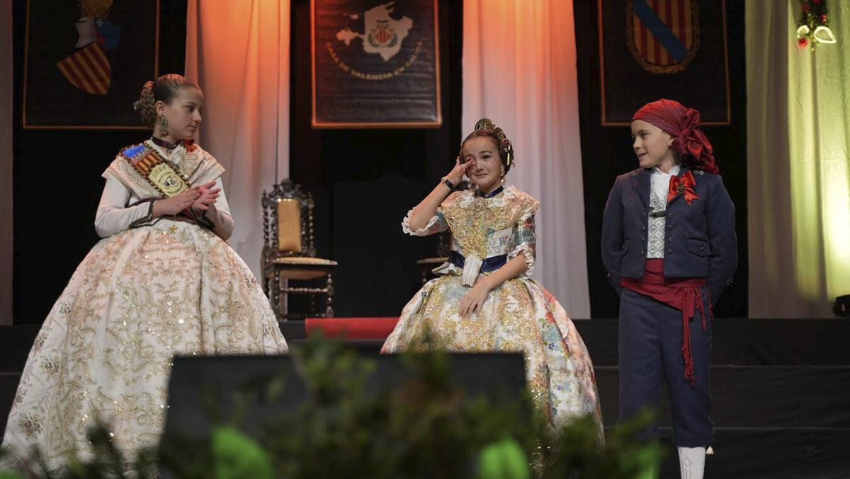 Die „plantà“, der Aufbau der Figuren im vorherigem Jahr. Zwei Tage danach werden die „falles“ verbrannt.   | FOTO: FALLA EL TORO