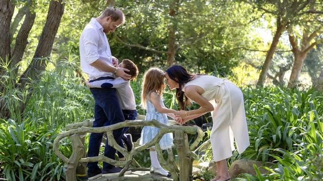 Harry y Meghan cambian de colegio a Archie y Lilibet tras solo dos días por problemas de seguridad