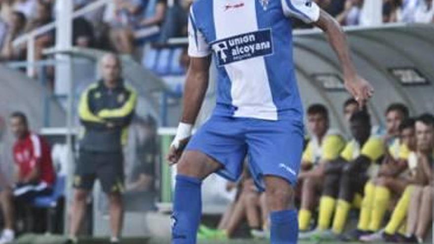 Rubén Ramos, que está sancionado, es el que más tiempo estuvo en el equipo de Alcoi.