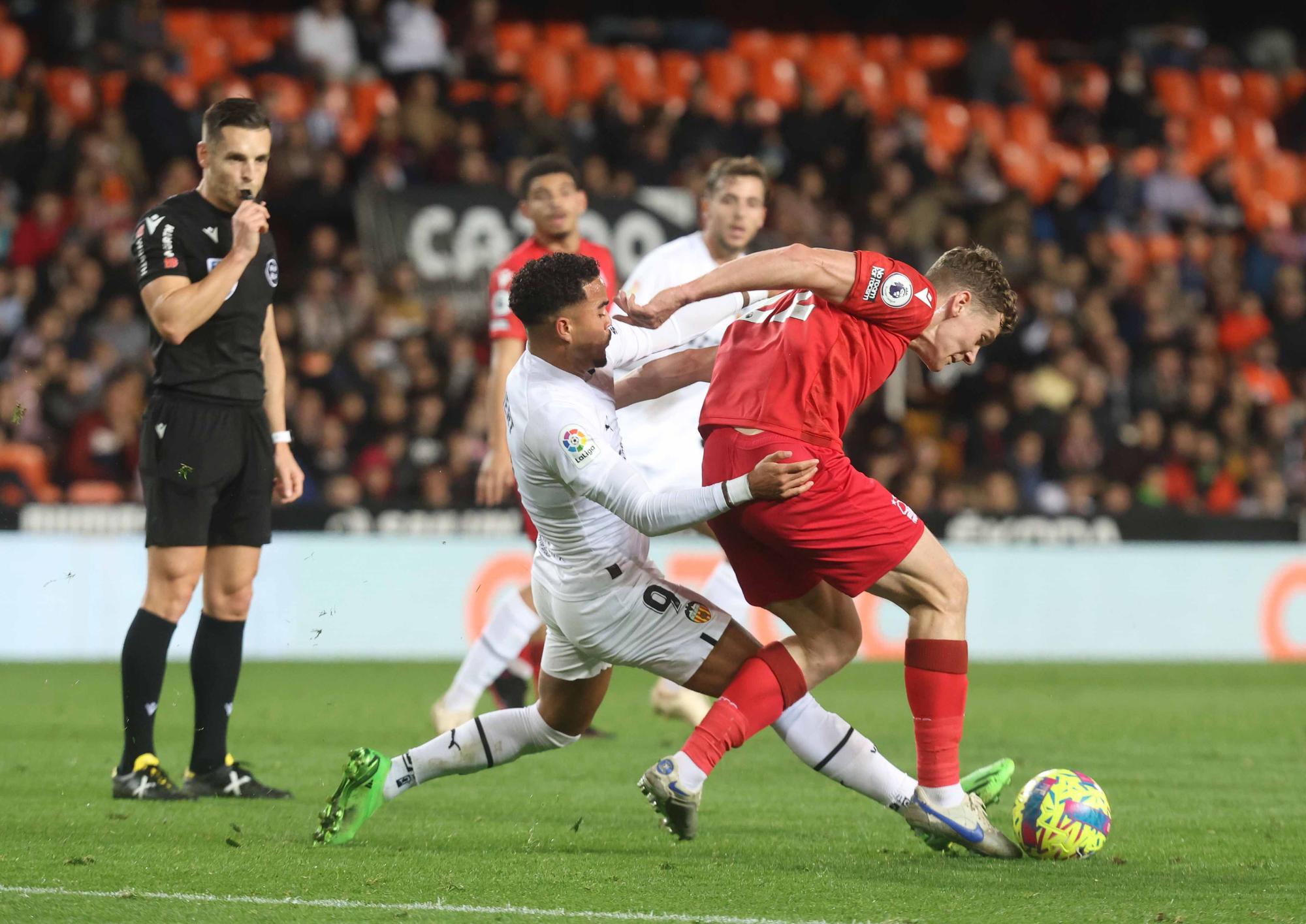 Valencia CF - Nottingham Forest en imágenes