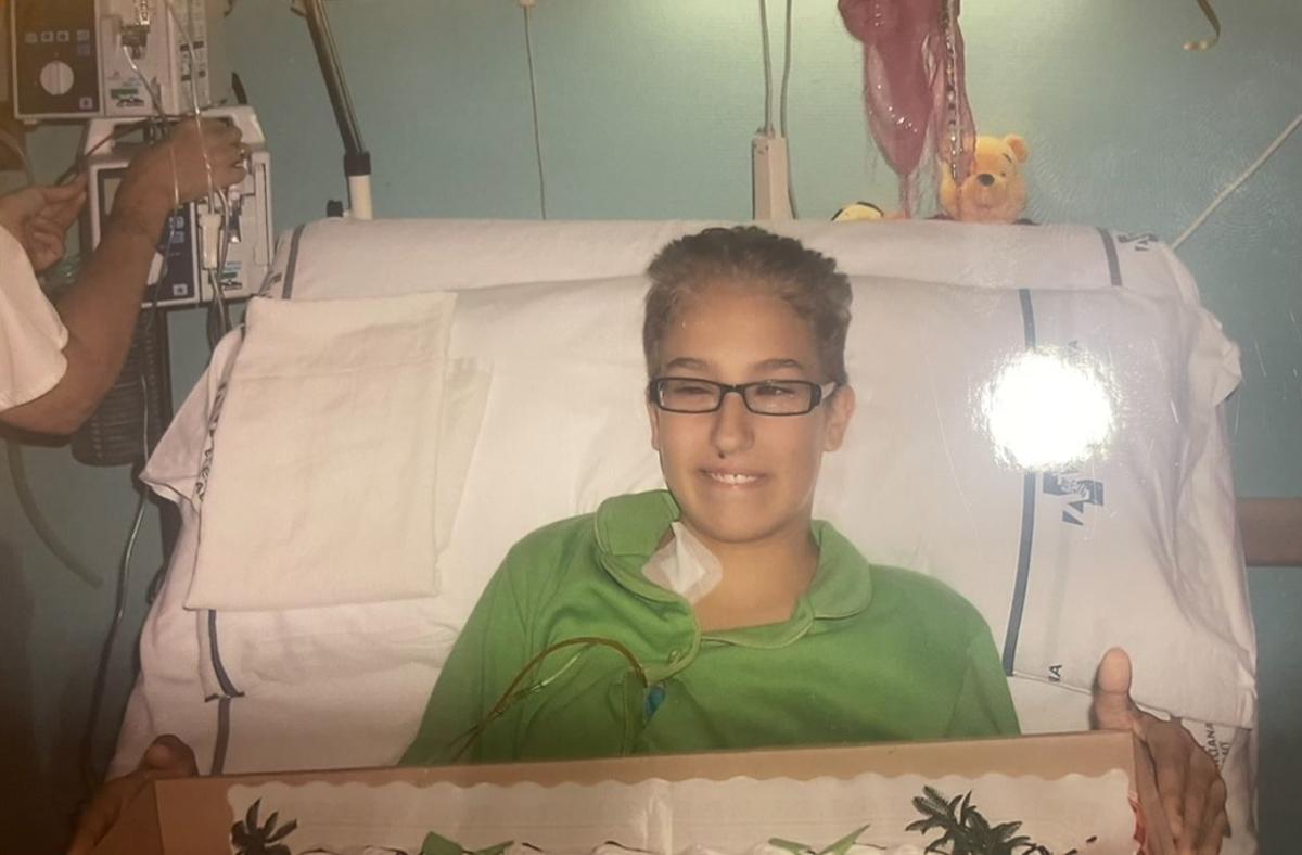 Andrea, cuando a los 12 años sufrió por primera vez leucemia