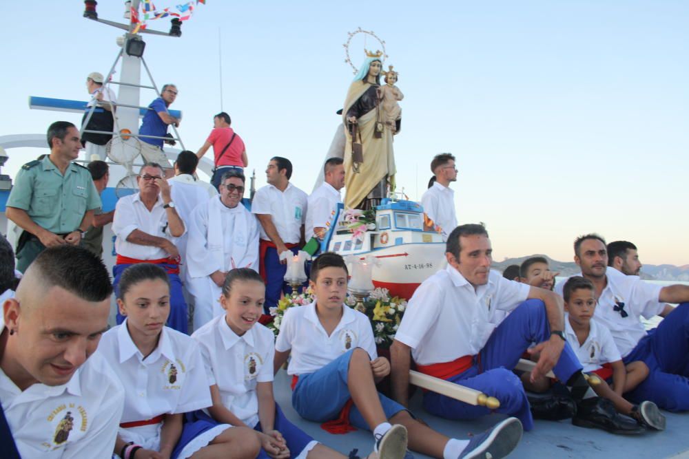 Centenares de personas festejan la festividad de la Virgen del Carmen en La Vila