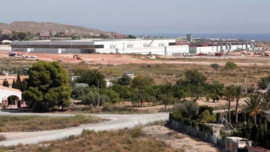 Imagen del solar en el que debía ubicarse el pabellón proyectado por la empresa de Valencia.