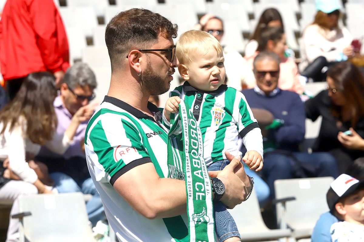 Córdoba CF - Las Palmas Atlético: Las imágenes de la afición en el Arcángel