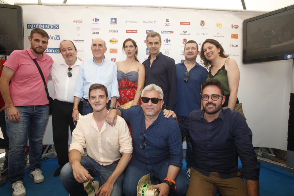 El periodista Pere Rostoll, con Miguel Valor hijo, Luis Crisol, María José Molina, Toni Cantó, Emilio Argüeso, Yaneth Giraldo, Vicente Buades, Antonio Manresa y Adrián Santos, de Ciudadanos.