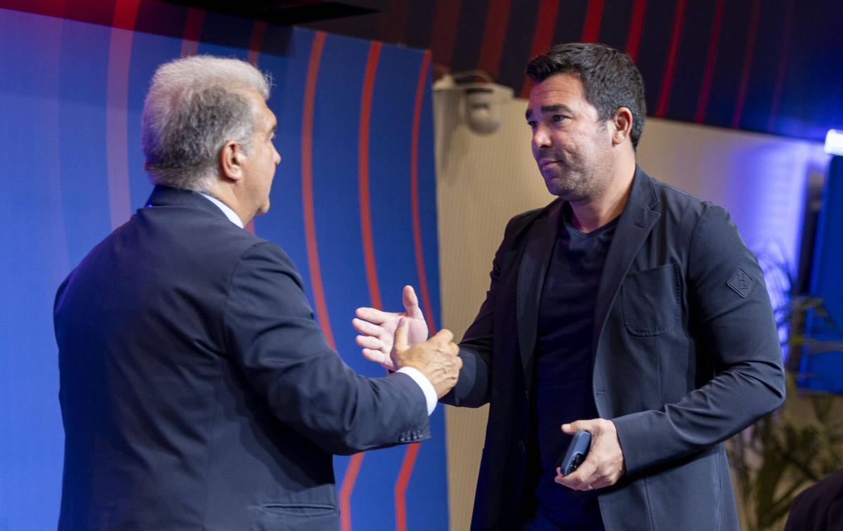 Joan Laporta y Deco, durante un acto del FC Barcelona