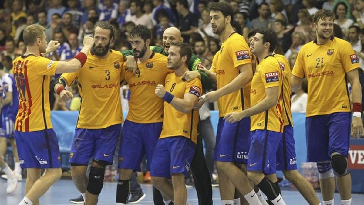 Los jugadores del FC Barcelona celebran un triunfo en Hungría en un partido reciente de la Champions