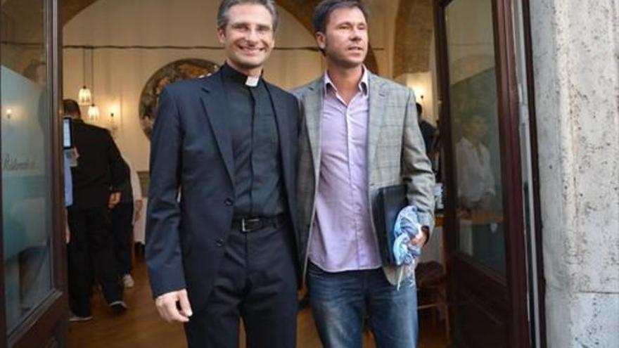 Suspendido del ejercicio de sacerdocio el cura que declaró su homosexualidad