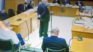 L’excúpula d’Interior dona un reconeixement a Buch en el judici per l’escorta de Puigdemont