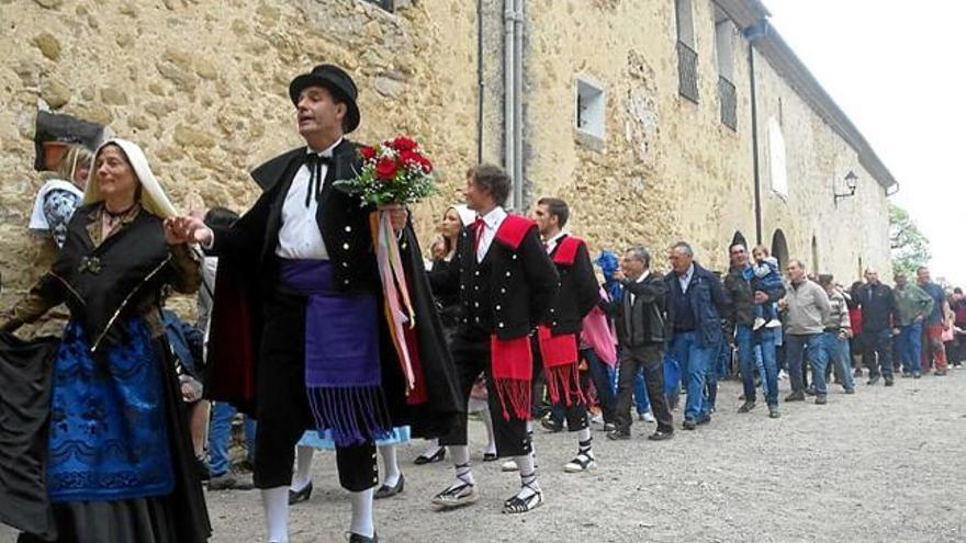 La dansa de Falgars tanca la Festa Major de la Pobla