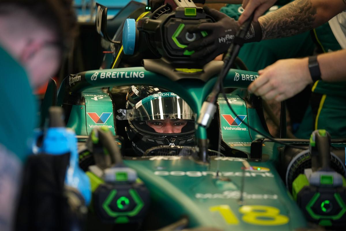 Lance Stroll, en el garaje de Aston Martin